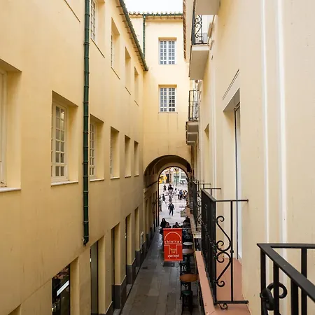 Hostel Chinitas Urban *