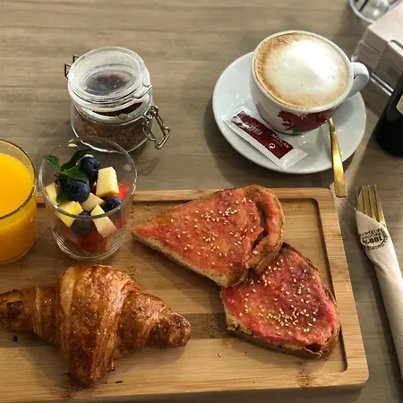 Chinitas Urban Hostel *