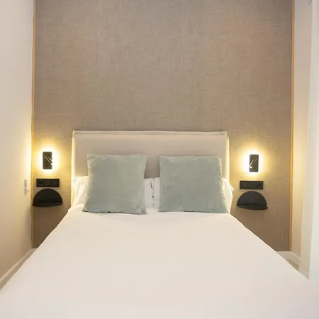 Chinitas Urban Hostel