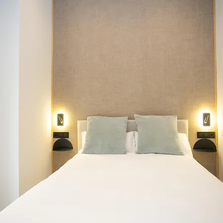 Chinitas Urban Hostel